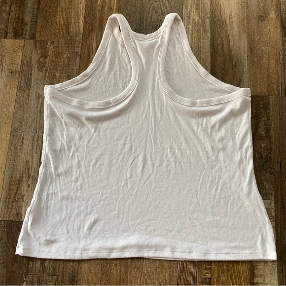 NWOT Old Navy UltraLite Rib-Knit Racerback Tank Top - Picture 4 of 13